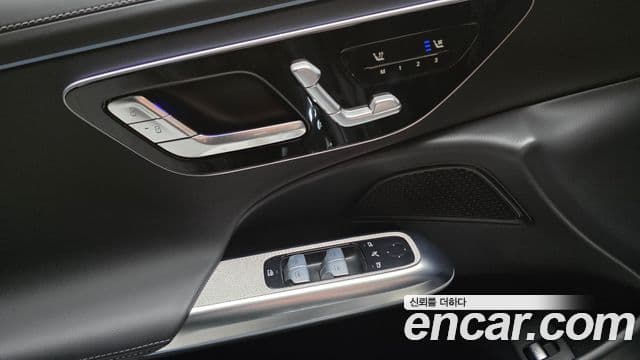 Mercedes-Benz E-Class 2025 — Şəkil 19/20