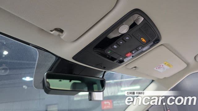 Kia Carnival 2023 — Фото 19/20