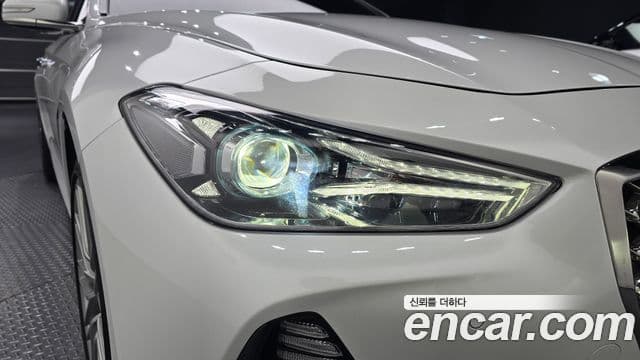 Genesis G70 2019 — Photo 6/35