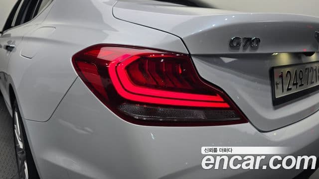 Genesis G70 2019 — Photo 35/35