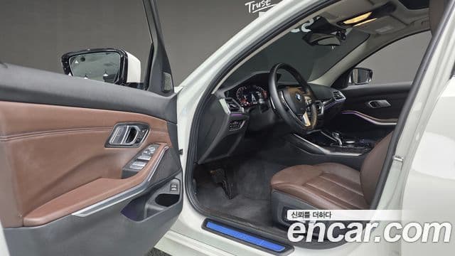 BMW 3 Series 2021 — Şəkil 10/20