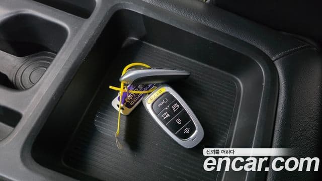 Hyundai Staria 2022 — Photo 23/31