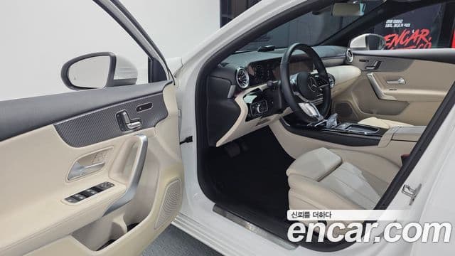 Mercedes-Benz A-Class 2024 — Фото 10/20