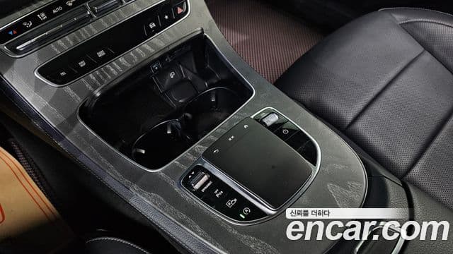 Mercedes-Benz E-Class 2022 — Фото 17/20