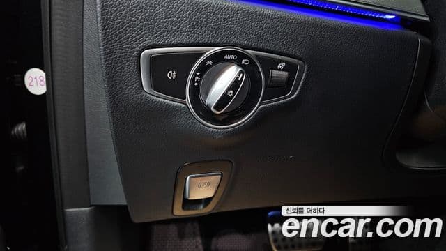 Mercedes-Benz E-Class 2022 — Фото 20/20