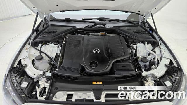 Mercedes-Benz E-Class 2025 — ფოტო 5/17