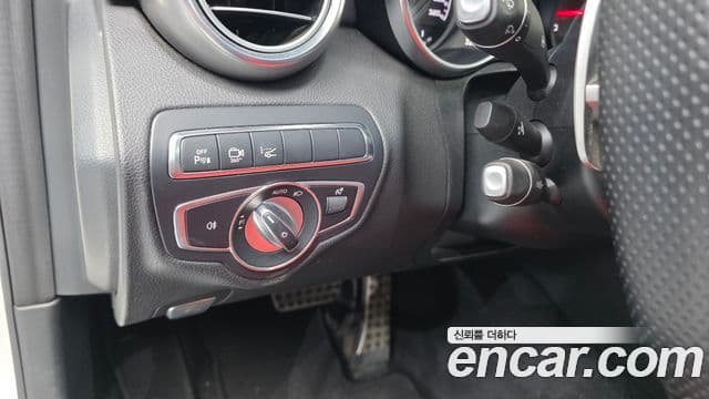 Mercedes-Benz C-Class 2018 — ფოტო 19/20