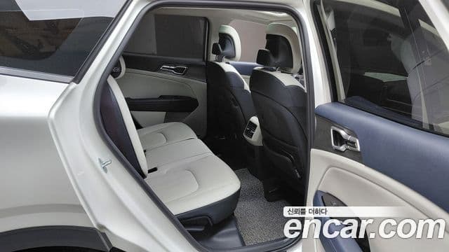 Kia Sportage 2021 — ფოტო 11/20