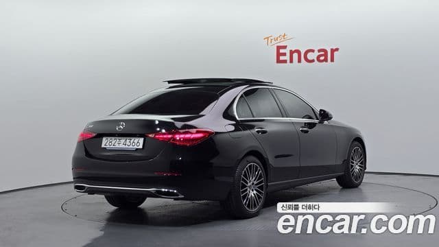 Mercedes-Benz C-Class 2025 — ფოტო 2/20