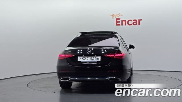 Mercedes-Benz C-Class 2025 — ფოტო 4/20