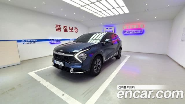 Kia Sportage 2023 — Фото 1/20