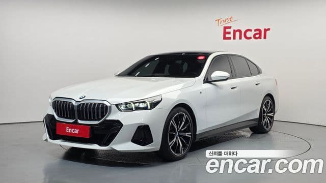 BMW 5 Series 2024 — ფოტო 1/20
