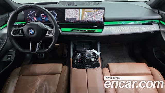 BMW 5 Series 2024 — ფოტო 7/20