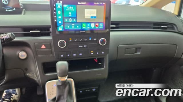 Hyundai Staria 2025 — ფოტო 18/19