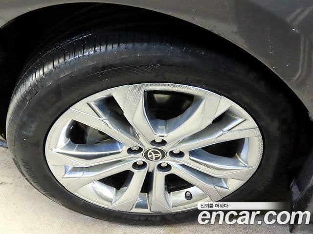 Toyota Sienna 2021 — фото 20 из 20