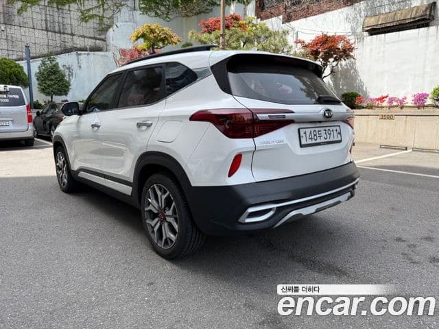 Kia Seltos 2020 — ფოტო 5/9