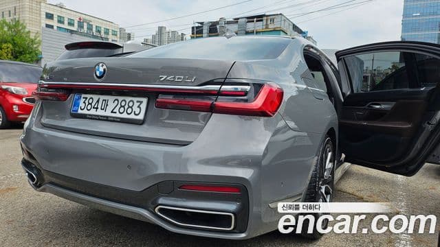 BMW 7 Series 2021 — ფოტო 13/20