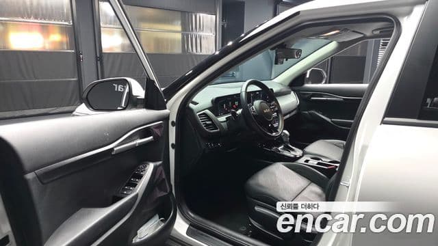 Kia Seltos 2024 — ფოტო 8/20