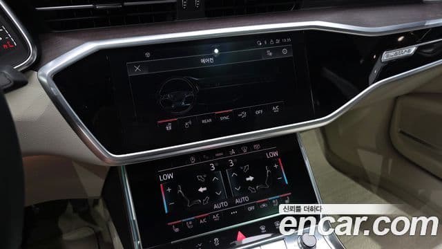 Audi A7 2023 — фото 17 из 20