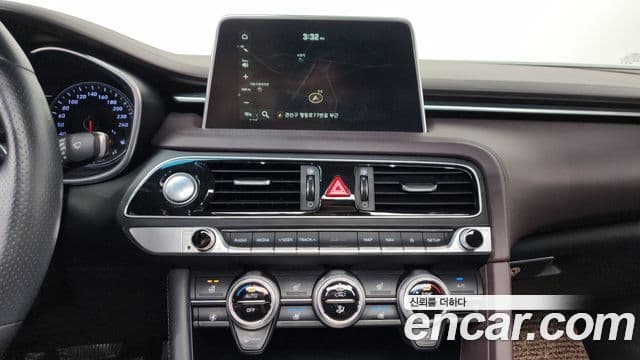 Genesis G70 2018 — ფოტო 12/20