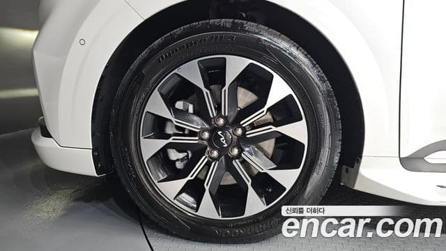 Kia Carnival 2021 — фото 5 из 20