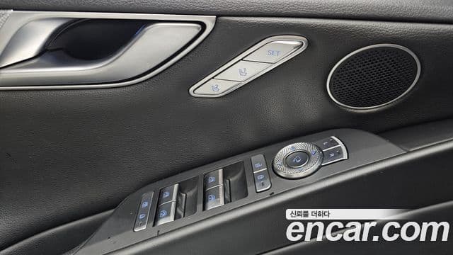 Genesis Electrified G80 2020 — Şəkil 11/20