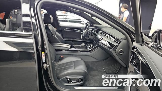 Audi A8 2021 — ფოტო 11/20