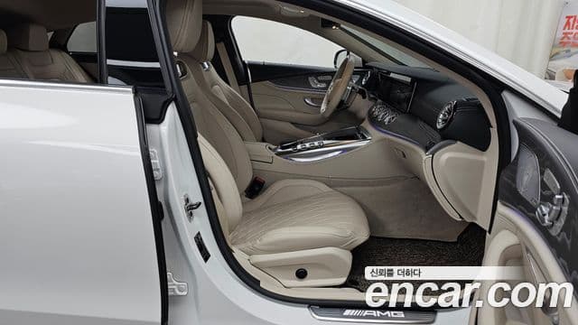 Mercedes-Benz AMG GT 2023 — ფოტო 11/20