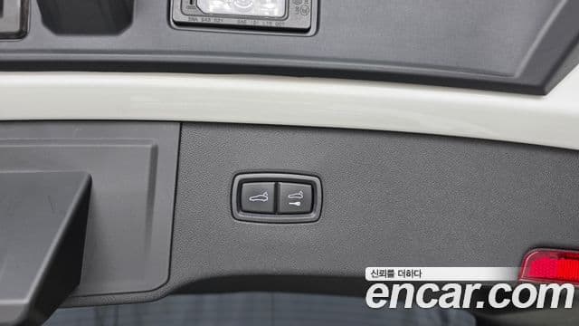 Porsche Cayenne 2024 — ფოტო 16/20