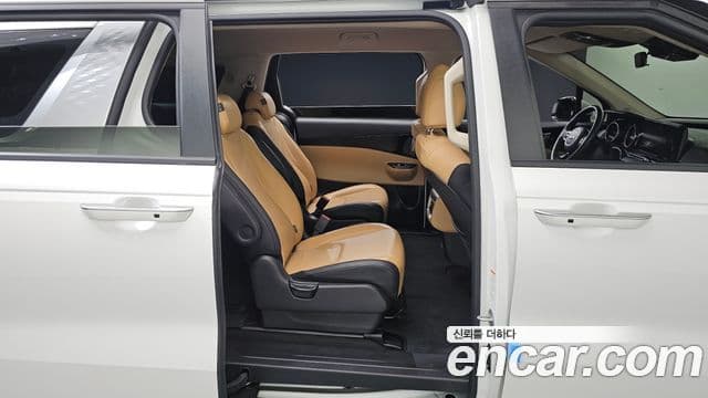 Kia Carnival 2021 — Şəkil 11/20
