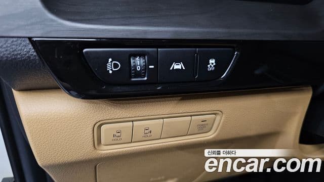 Kia Carnival 2021 — Şəkil 18/20