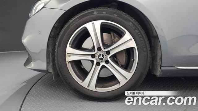 Mercedes-Benz E-Class 2019 — Şəkil 4/20