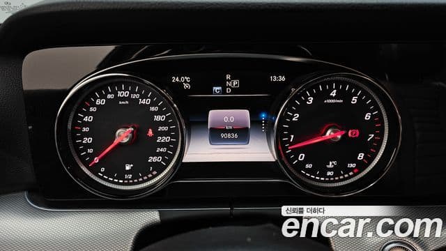 Mercedes-Benz E-Class 2019 — Şəkil 7/20