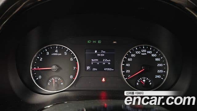Kia Seltos 2021 — ფოტო 8/20