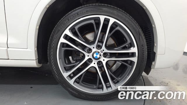 BMW X4 2018 — Photo 3/32