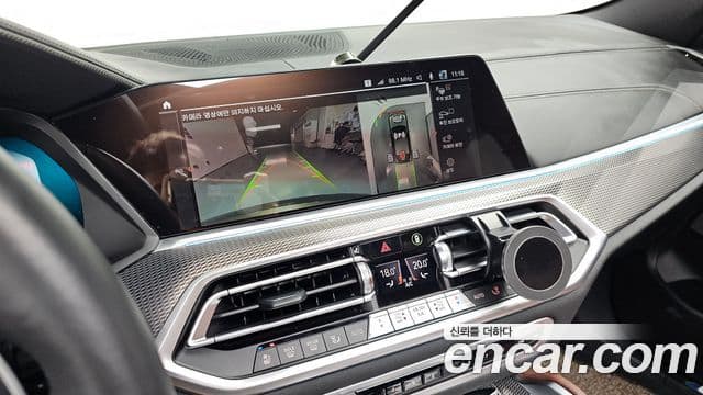 BMW X6 2022 — ფოტო 16/20
