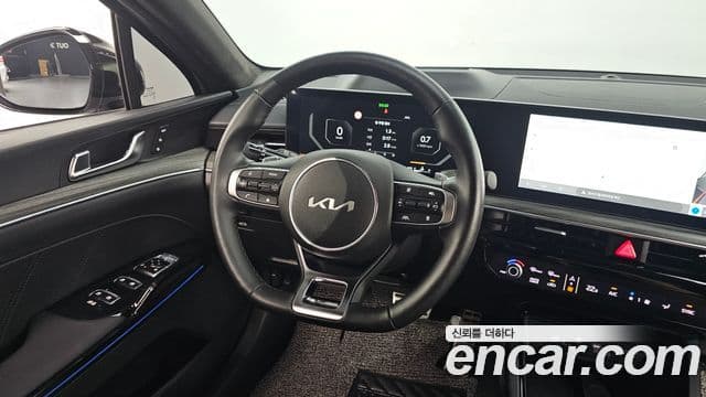 Kia K5 2024 — фото 13 из 20