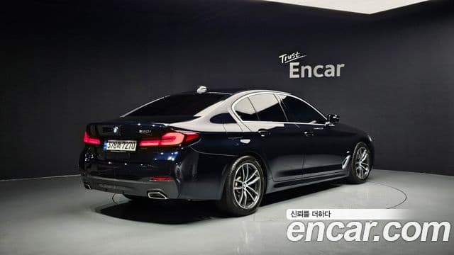 BMW 5 Series 2023 — Фото 2/20