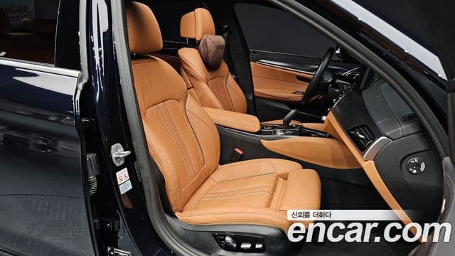 BMW 5 Series 2023 — Фото 11/20