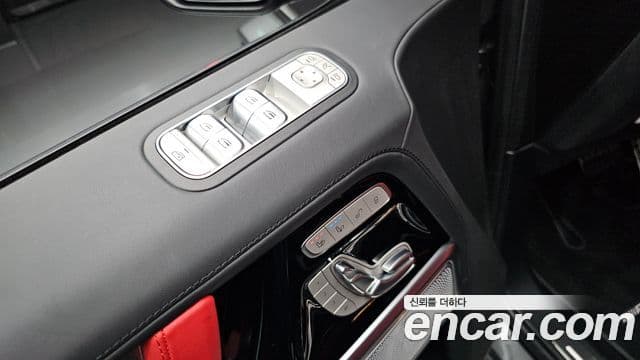Mercedes-Benz G-Class 2023 — Photo 10/34