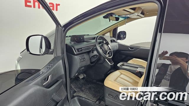 Hyundai Staria 2023 — Фото 10/20