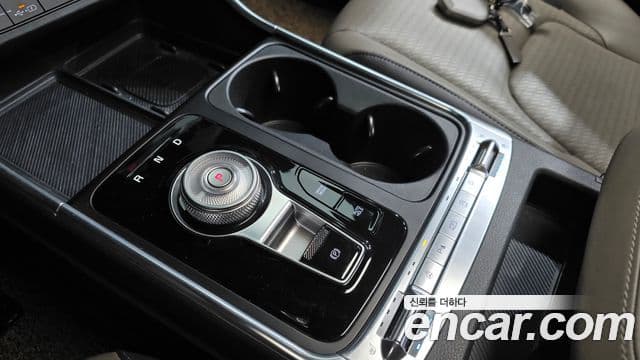 Kia Carnival 2024 — Şəkil 9/20