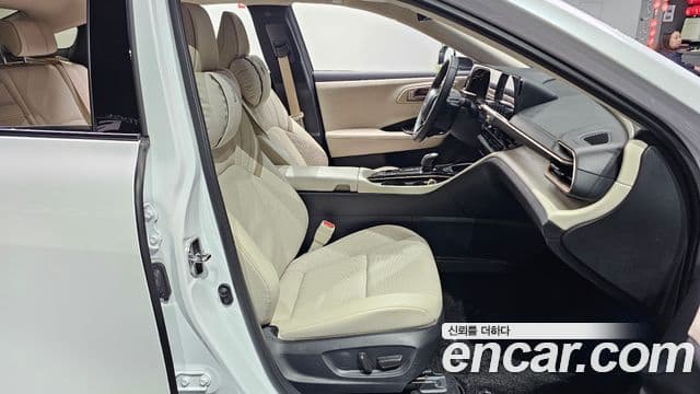Toyota Crown Crossover 2025 — Şəkil 10/20