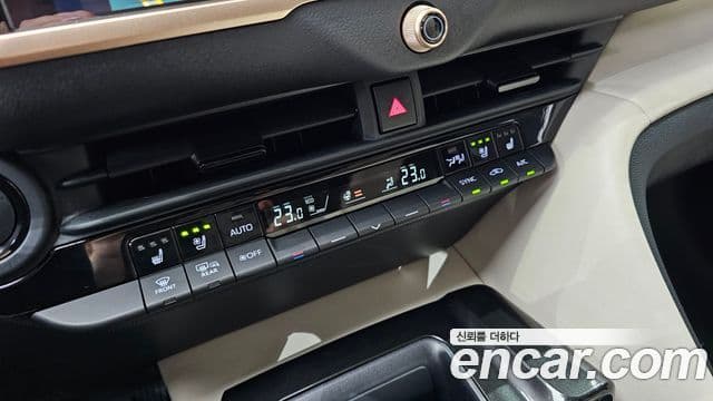 Toyota Crown Crossover 2025 — Şəkil 20/20