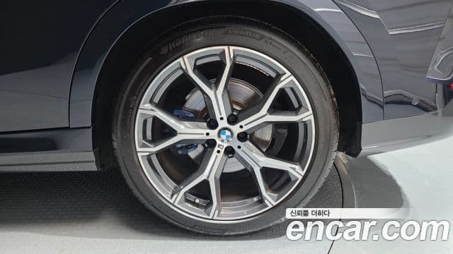 BMW X6 2022 — Photo 3/34