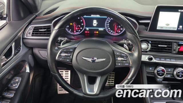 Genesis G70 2018 — ფოტო 13/20