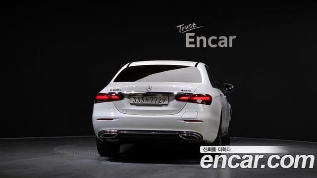 Mercedes-Benz E-Class 2021 — Фото 4/20