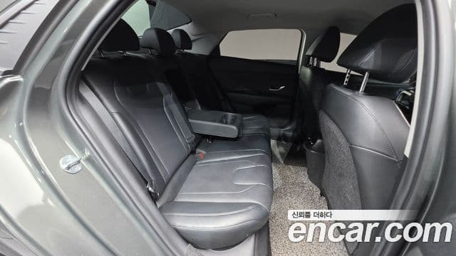 Hyundai The New Avante Hybrid 2022 — Photo 20/36