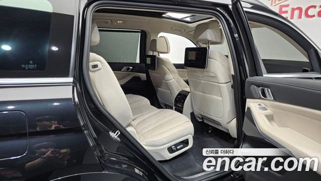 BMW X7 2022 — Şəkil 11/20