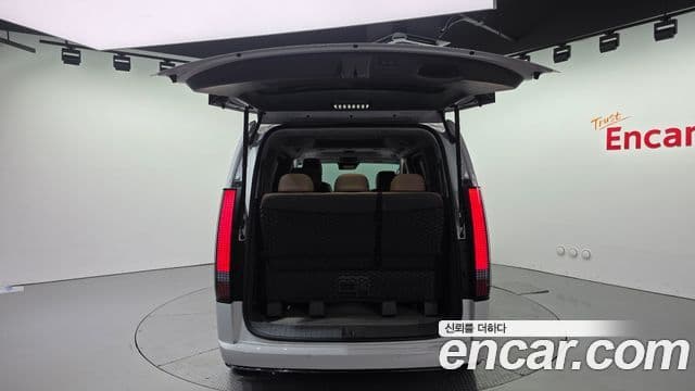Hyundai Staria 2025 — фото 20 из 20